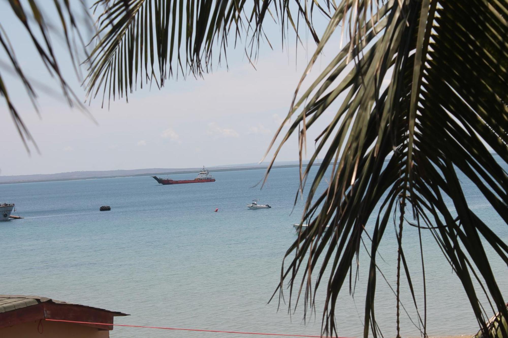 Wharf Side Inn Pemba Exterior photo